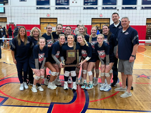 Varsity Volleyball Wins IHSAA Sectional 34 Tournament